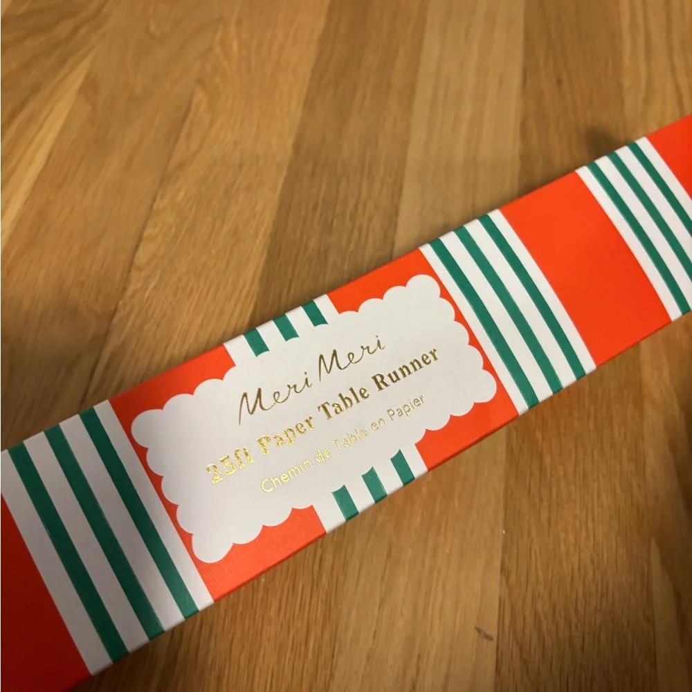 Meri Meri table runner - Picture 1 of 3